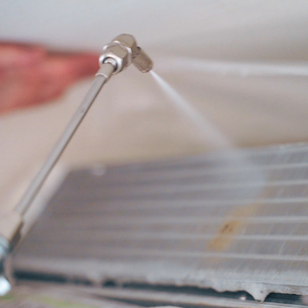 エアコンクリーニングの流れ3・洗浄